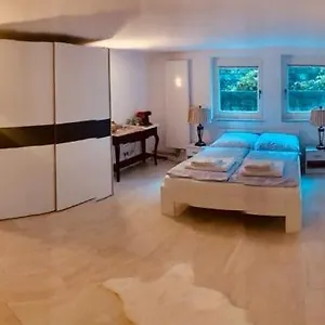 Souterrain Mit Separatem Eingang Und Bad Düsseldorf